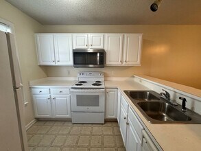 4639Q McClelland Dr in Wilmington, NC - Building Photo - Building Photo