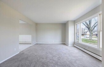 530 Holbrook Ln in Saginaw, MI - Building Photo - Building Photo