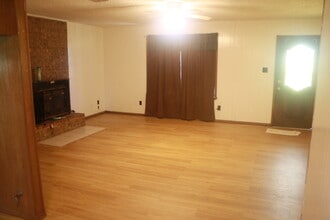1310 Co Rd 3718 in Athens, TX - Building Photo - Building Photo