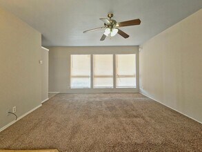 2106 57th St in Lubbock, TX - Building Photo - Building Photo