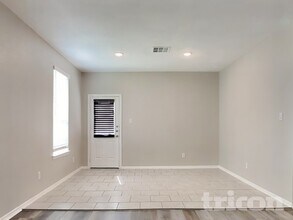 20010 Northpark Oak Ln in Porter, TX - Building Photo - Building Photo