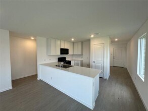 5100 Valhalla Dr in Ennis, TX - Building Photo - Building Photo