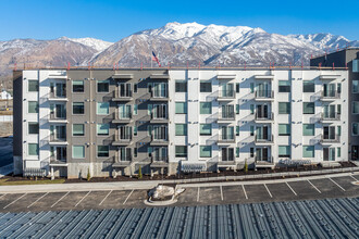 Seasons on Riverdale in Ogden, UT - Foto de edificio - Building Photo