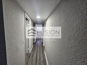 400 NW 65th Ave in Margate, FL - Foto de edificio - Building Photo