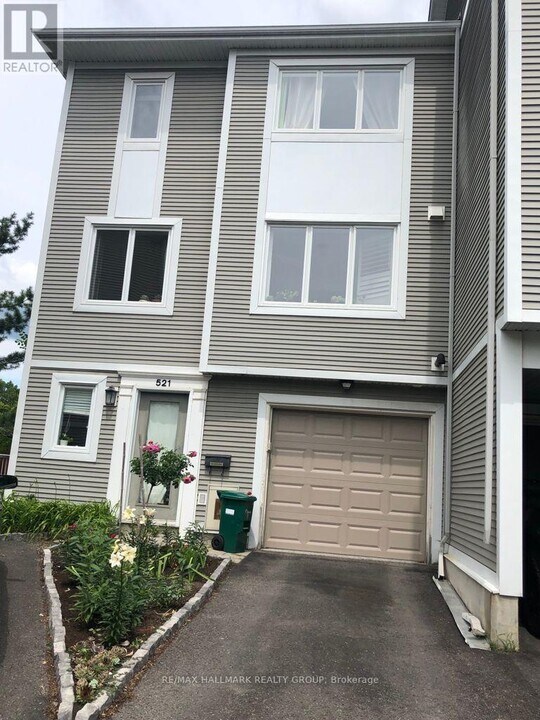 521 Burleigh Private in Ottawa, ON - Building Photo