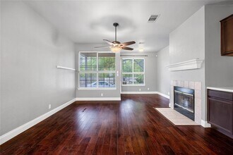 12401 Los Indios Trail in Austin, TX - Building Photo - Building Photo