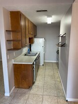 1934 Fleischmann Rd in Tallahassee, FL - Building Photo