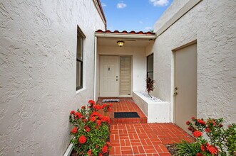 19984 Rima Cir in Boca Raton, FL - Building Photo - Building Photo