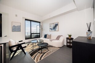 50 Rue de la Montagne in Montréal, QC - Building Photo