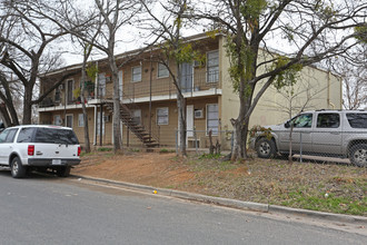 Springdale Apartments in Austin, TX - Building Photo - Building Photo