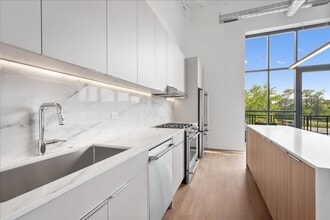 728 Lofts in Deerfield, IL - Building Photo - Building Photo