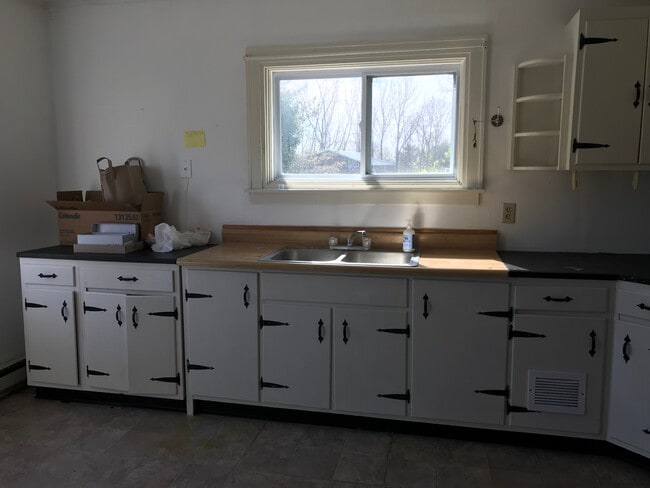 3110 N Triphammer Rd, Unit 2 in Lansing, NY - Foto de edificio - Building Photo