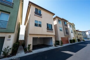 12035 Stanley Park Ct in Hawthorne, CA - Building Photo