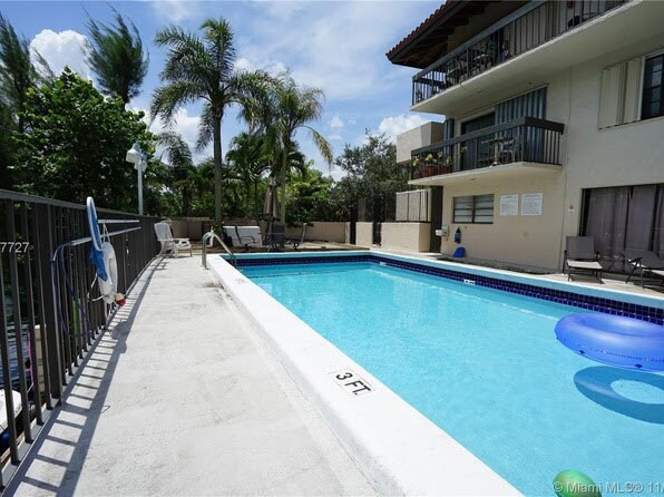 5201 Orduna Dr, Unit 18 in Coral Gables, FL - Building Photo - Building Photo