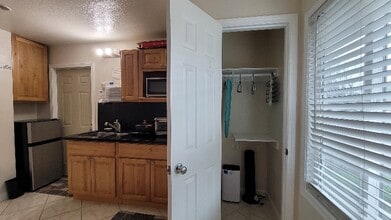 1709 Corby Ave in Santa Rosa, CA - Building Photo - Building Photo
