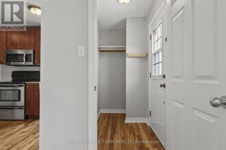 100 Harrold Pl in Ottawa, ON - Building Photo - Building Photo