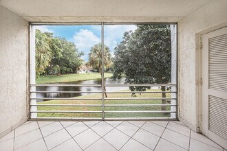 2700 Casita Way in Delray Beach, FL - Building Photo - Building Photo