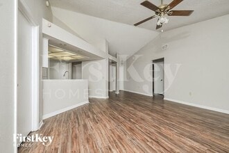 1050 Walt Williams Rd in Lakeland, FL - Building Photo - Building Photo