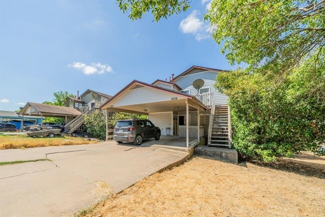 5807 Spring Meadow Rd in Austin, TX - Building Photo - Building Photo
