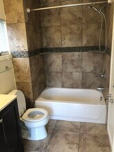 203 Montana Ave in Shelby, MT - Foto de edificio - Building Photo