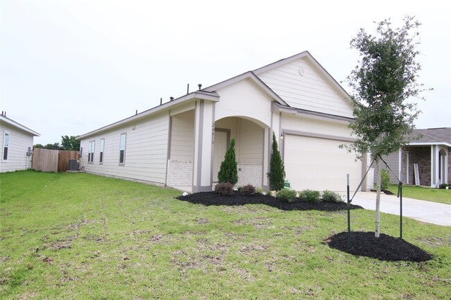 24010 Farmstead Dr in Hockley, TX - Building Photo - Building Photo