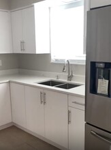 6760 SW 11th St in Pembroke Pines, FL - Foto de edificio - Building Photo