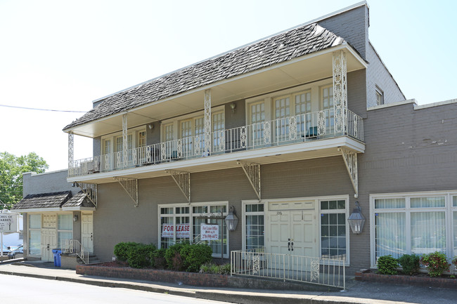 102 E Front St in Glasgow, KY - Building Photo - Building Photo