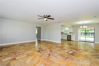1326 SW 10th Pl in Cape Coral, FL - Building Photo - Building Photo
