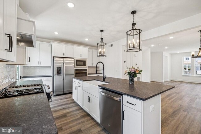 property at 9410 Pacific Elm St