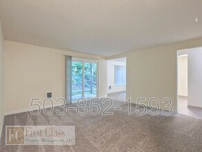 3602 SW Beaverton Hillsdale Hwy in Portland, OR - Building Photo - Building Photo