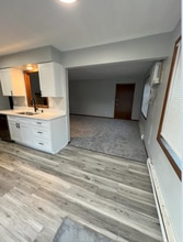 2 S Wickham Ct in Madison, WI - Foto de edificio - Building Photo