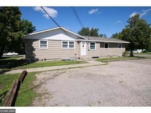 1106 13th St S in St. Cloud, MN - Building Photo - Building Photo