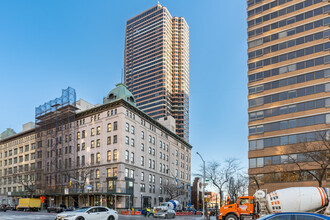 Horizon Condominium in New York, NY - Building Photo - Building Photo