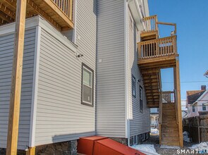 144 Cottage St in Bridgeport, CT - Building Photo - Building Photo