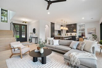 2212 Trailside Dr in Austin, TX - Foto de edificio - Building Photo