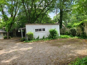 145 Mell St, Unit D in Athens, GA - Building Photo - Building Photo