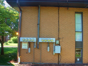 10 S 35th St in Belleville, IL - Foto de edificio - Building Photo