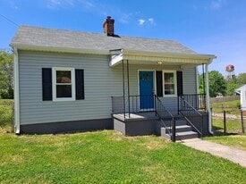 1411 Fairview St in Greensboro, NC - Building Photo