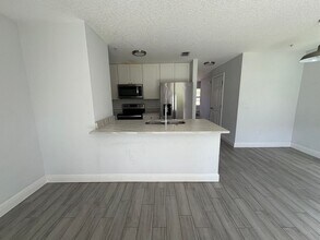 12231 Fox Hound Ln in Orlando, FL - Foto de edificio - Building Photo