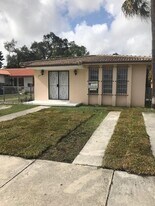 270 NW 44th Ave in Miami, FL - Building Photo