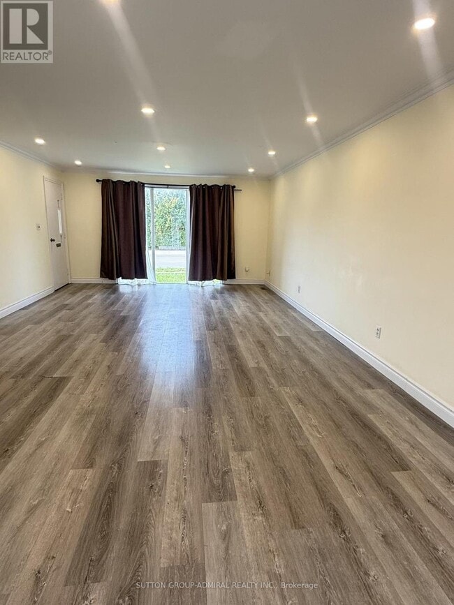 property at 61 Parkside Dr