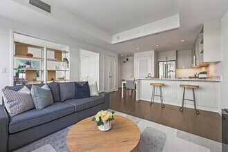 800 Ave at Port Imperial in Weehawken, NJ - Building Photo - Building Photo