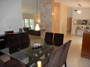 12741 SW 72nd Ave in Miami, FL - Building Photo - Building Photo