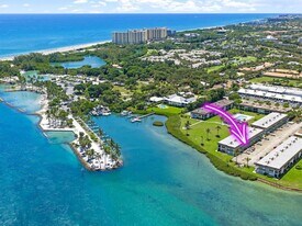 755 Saturn St in Jupiter, FL - Building Photo