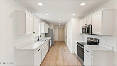 6500 Locust Grove Ln in Knoxville, TN - Building Photo - Building Photo