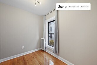 Private bedroom in 4 bed/1 bath Home in New York, NY - Building Photo - Building Photo