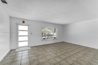 12520 SW 106th St in Miami, FL - Building Photo - Building Photo