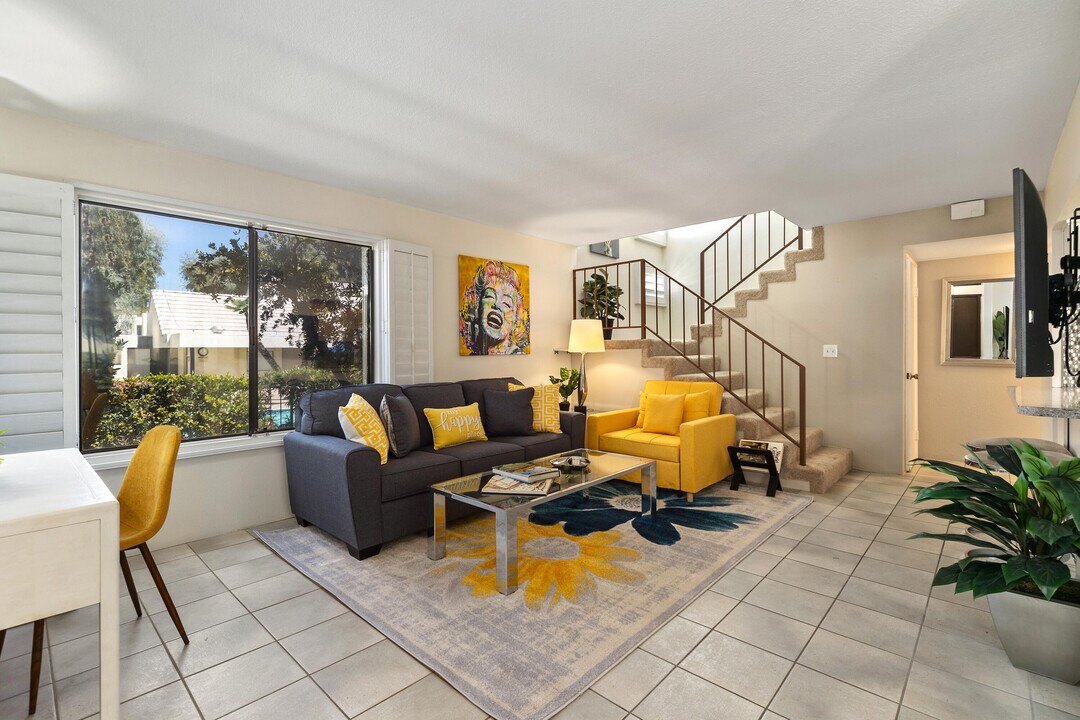 73330 Shadow Mountain Dr in Palm Desert, CA - Foto de edificio