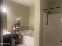 905 Courthouse Xing photo'