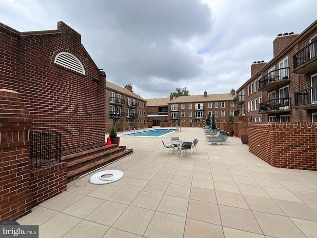 801 S Pitt St in Alexandria, VA - Building Photo - Building Photo